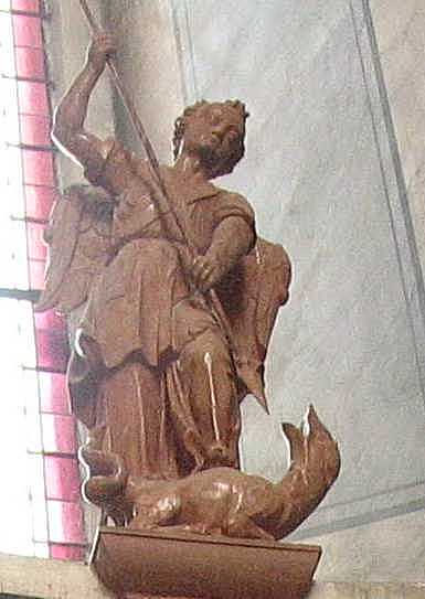 Боротьба архангела Михаїла з сатаною