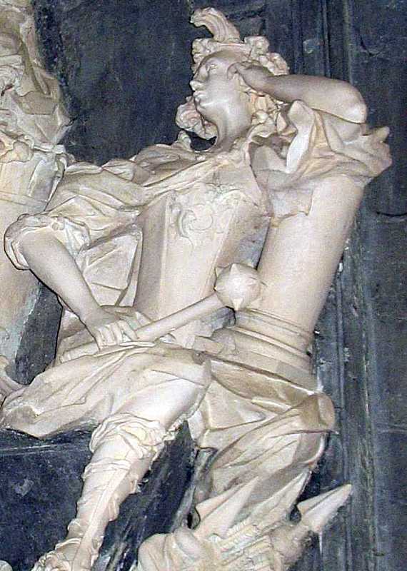 Права постать з булавою