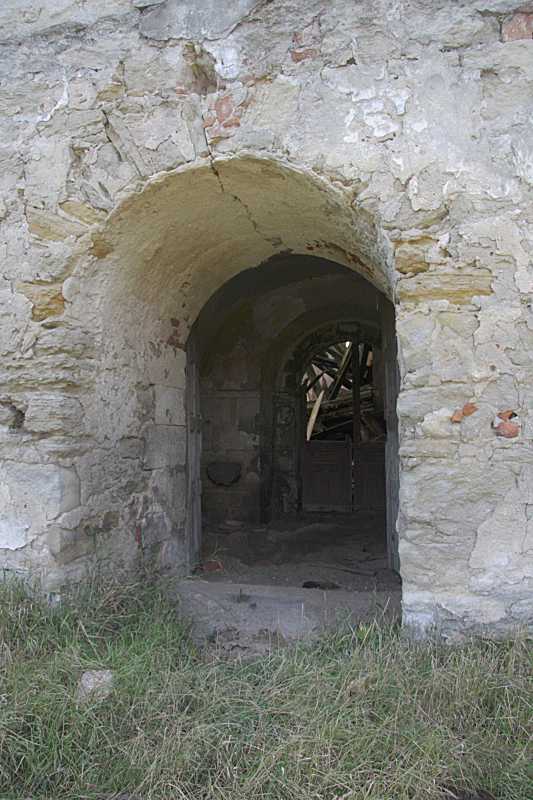 Головний вхід