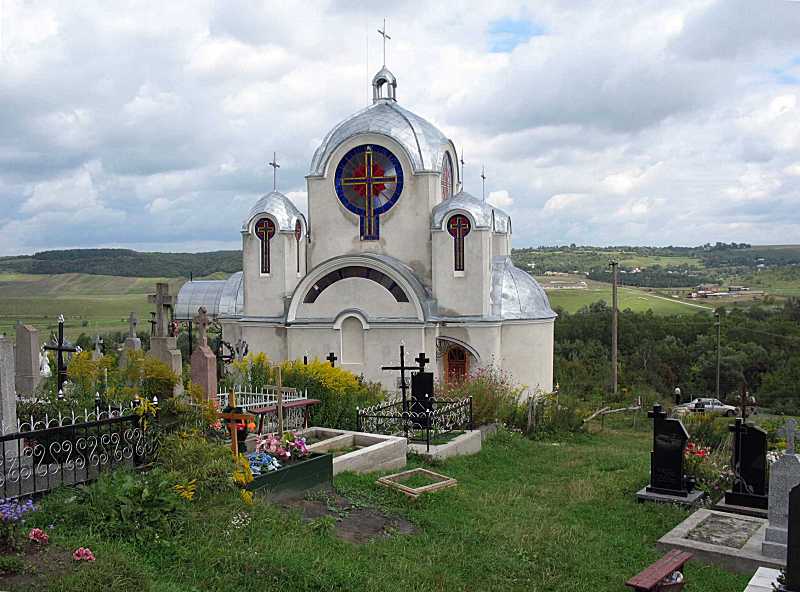Фото Зенона Боровця, 5 вересня 2006 р. Нова церква невідомої назви на… Церква положення риз богородиці