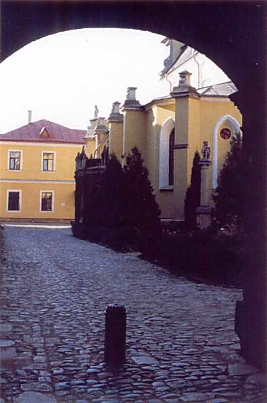 2006 р. Фрагмент південного двора