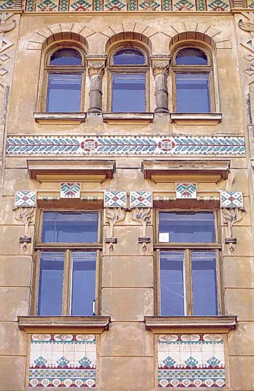 2006 р. Фрагмент фасаду по вул.Руській