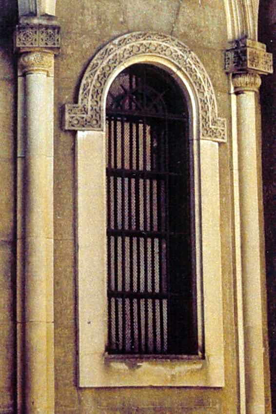 Вікно південної апсиди