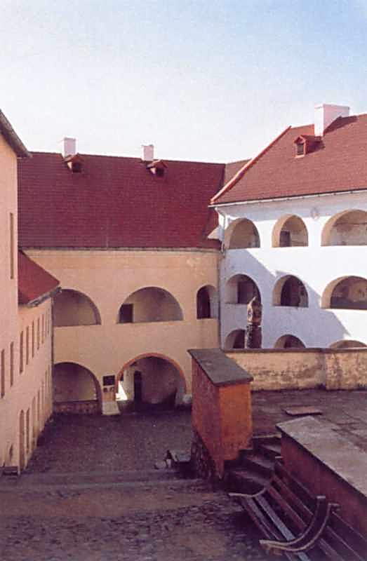 2006 р. Фрагмент двору