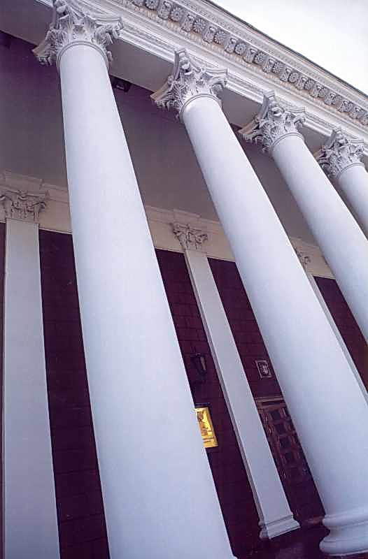 2006 р. Колонада