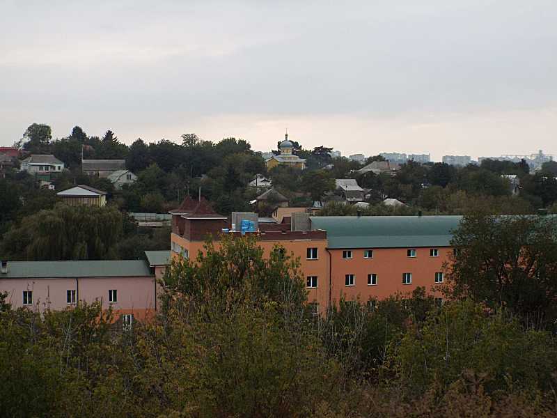 Млин у панорамі міста. Фото Івана Парнікози, 4 жовтня 2017 р. Водяний млин… Водяний млин на р. Уманка