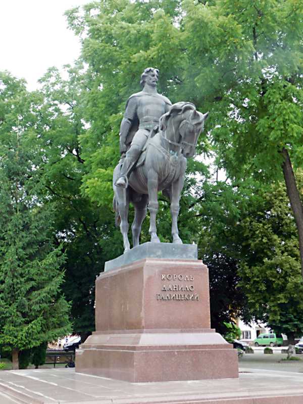Пам’ятник князю Данилу Галицькому