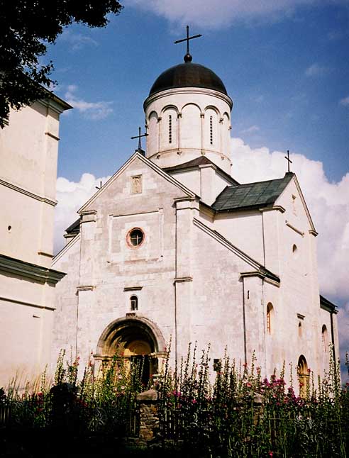 2004 р. Дзвіниця і церква. Загальний…