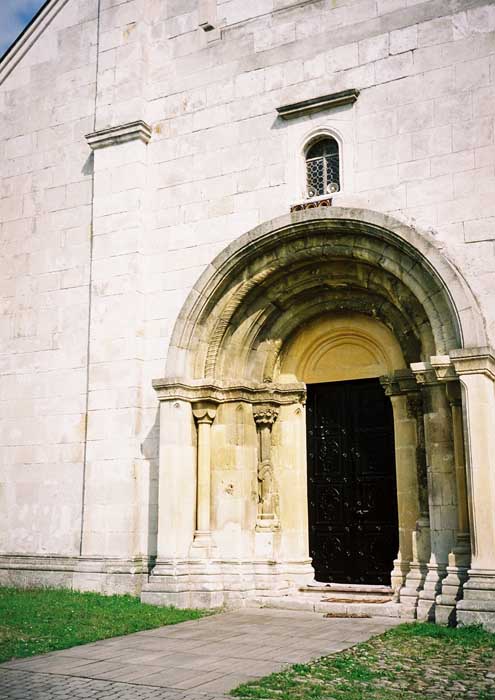 2004 р. Західний портал