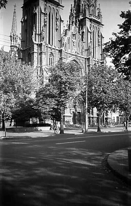 1975 р. Нижня частина