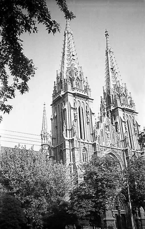 1975 р. Верхня частина