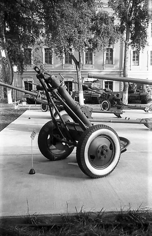 1975 р.120-мм міномет (?)