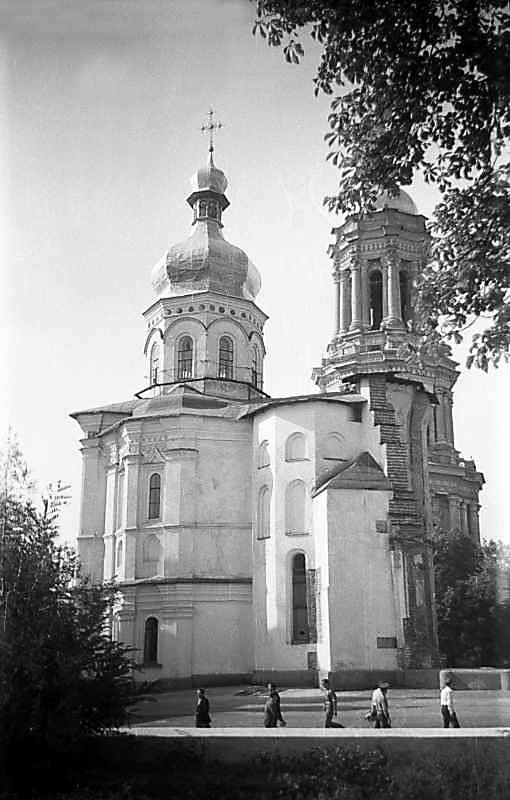 1975 р. Вигляд зі сходу