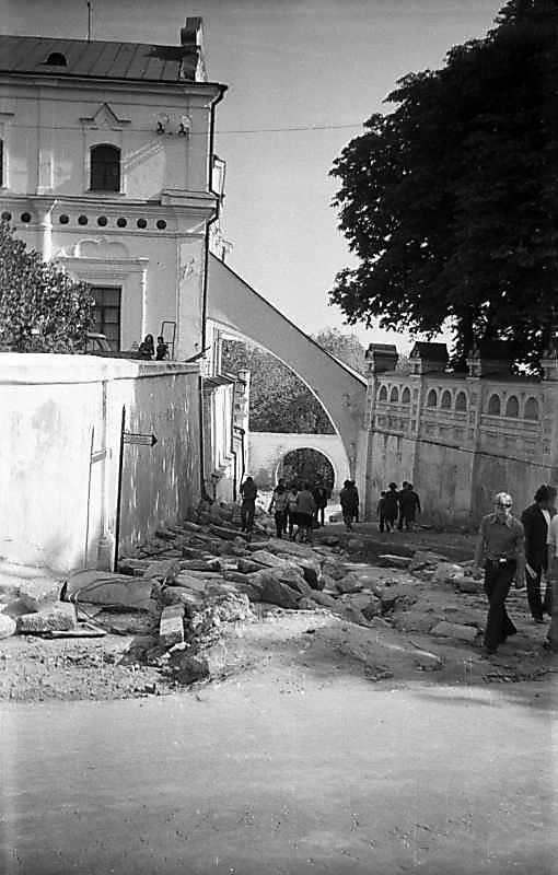1975 р. Прохід з Верхньої лаври до…