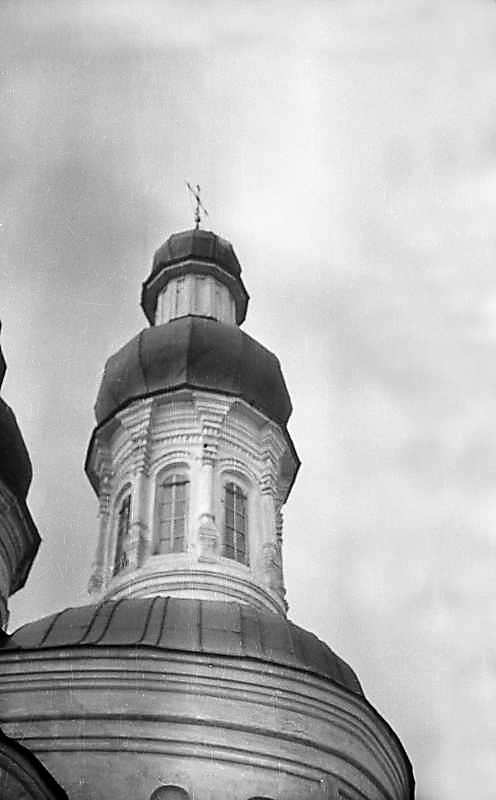 1976 р. Верх над вівтарем. Вигляд з…