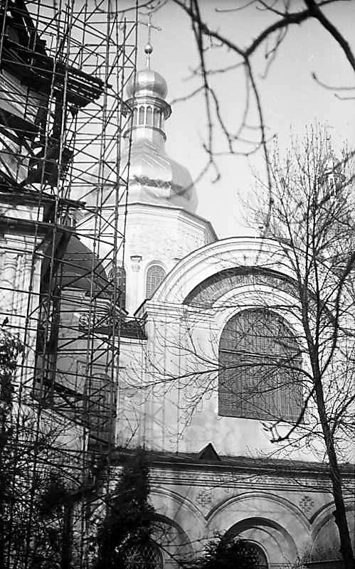 1976 р. Центральна частина…