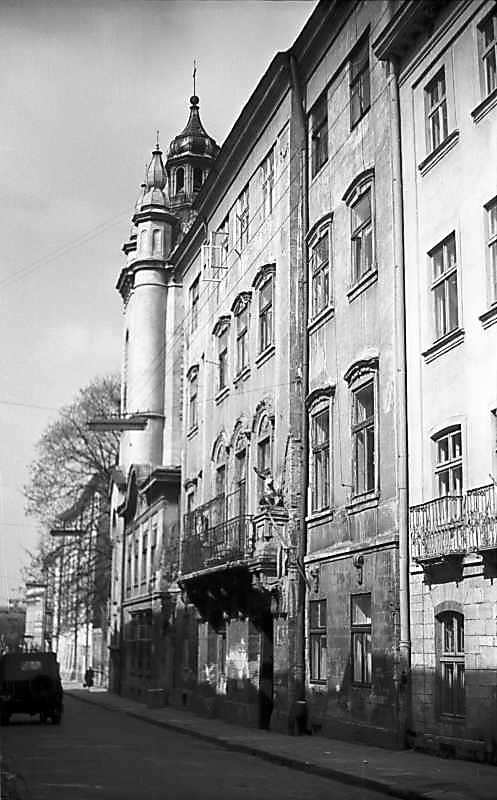 1976 р. Перспектива від будинку № 13 в…