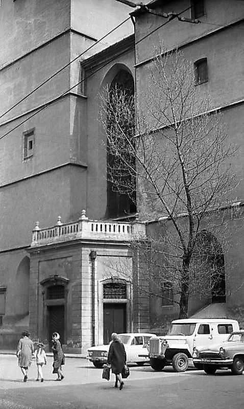 1976 р. Головний вхід. Вигляд з…