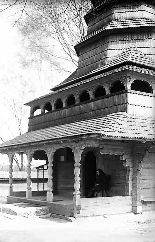 1976 р. Вхід. Вигляд з південного заходу