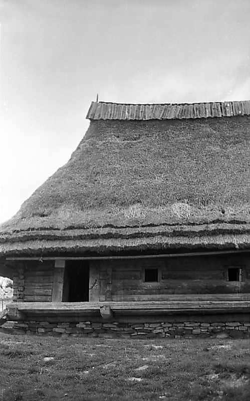 1976 р. Фрагмент головного фасаду