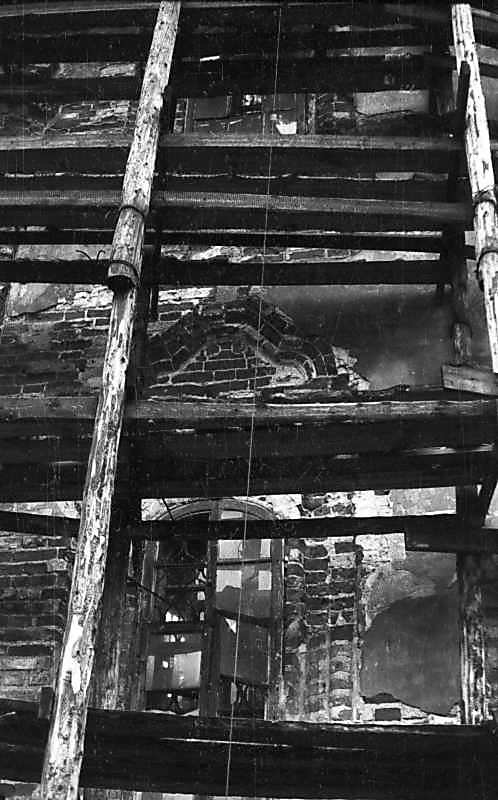 1976 р. Вікно нави