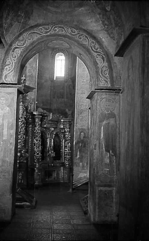 1976 р. Південно-східна внутрішня нава…