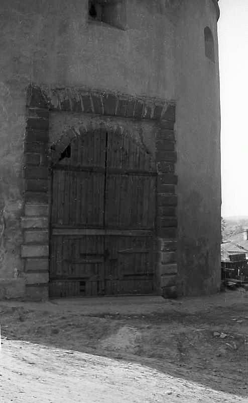 1976 р. Портал з боку поля. Вигляд з…