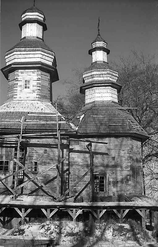 Нава і вівтар