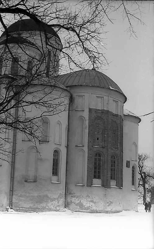 1977 р. Апсиди. Вигляд з південного…