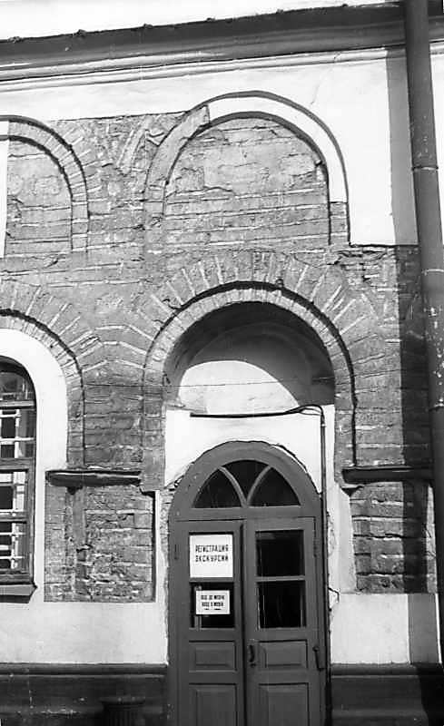 1977 р. Південно-східний вхід. Вигляд…