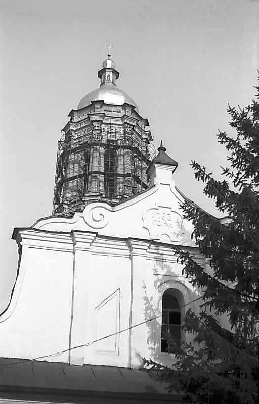 1977 р. Фронтон корпусу соборних…