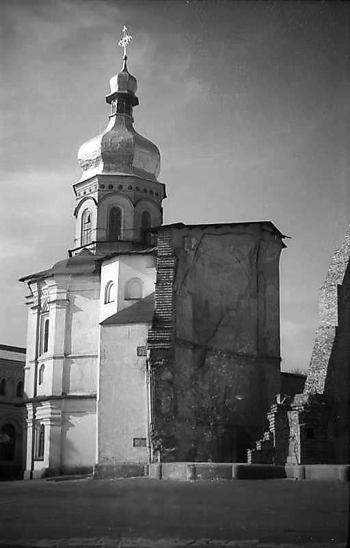 1977 р. Вигляд зі сходу