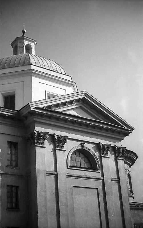 1977 р. Бічний фасад. Вигляд з позиції…