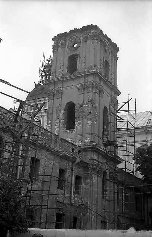 1977 р. Південна дзвіниця і корпус.…