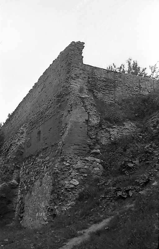 1977 р. Залишки західної башти. Вигляд…