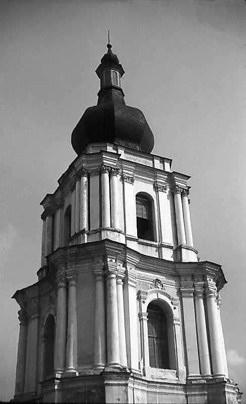 1977 р. Верхні яруси. Вигляд з…