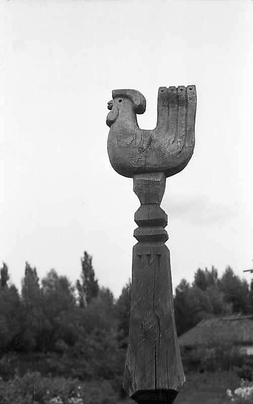 1977 р. Півник на стовпці воріт