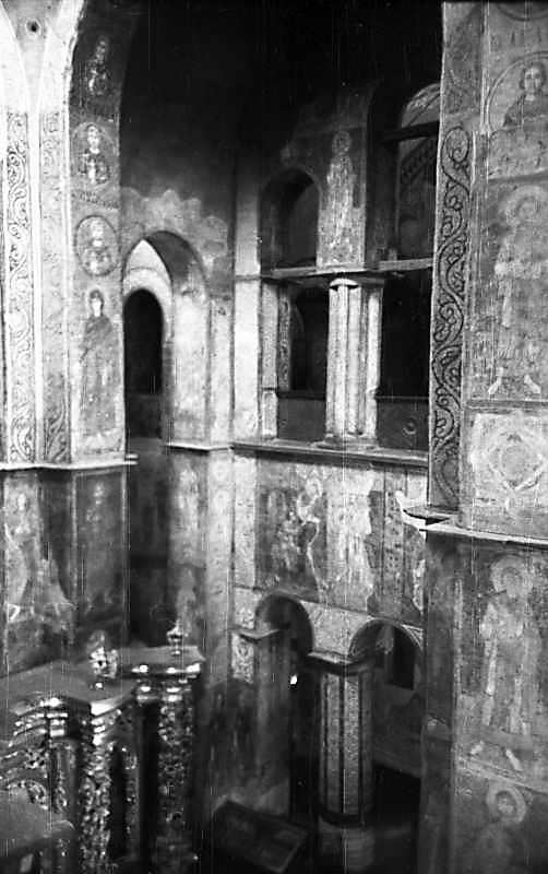 1977 р. Південно-східне рамено трансепту