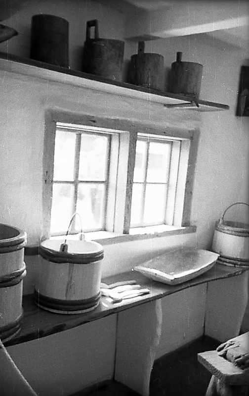 1977 р. Інтер’єр з вікками