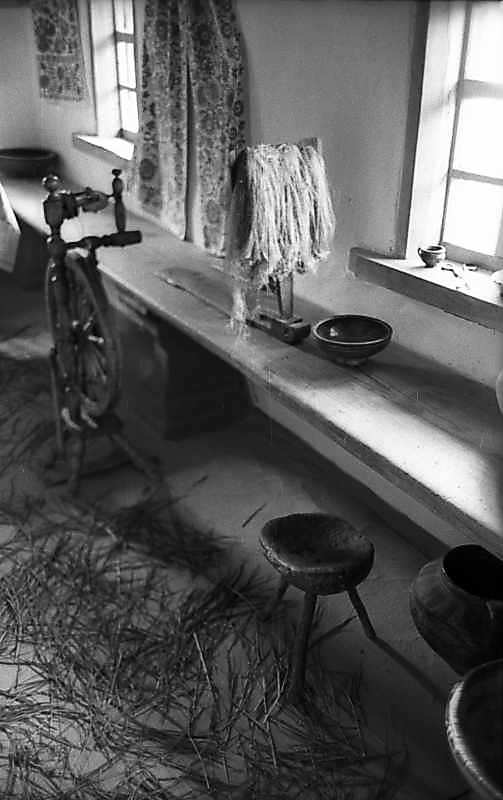 1977 р. Лава з кужелем і веретеном