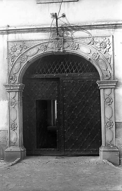 1977 р. Портал