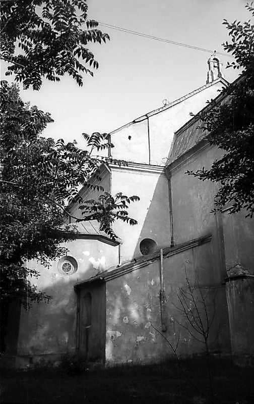 1977 р. З’єднання нави та вівтаря.…