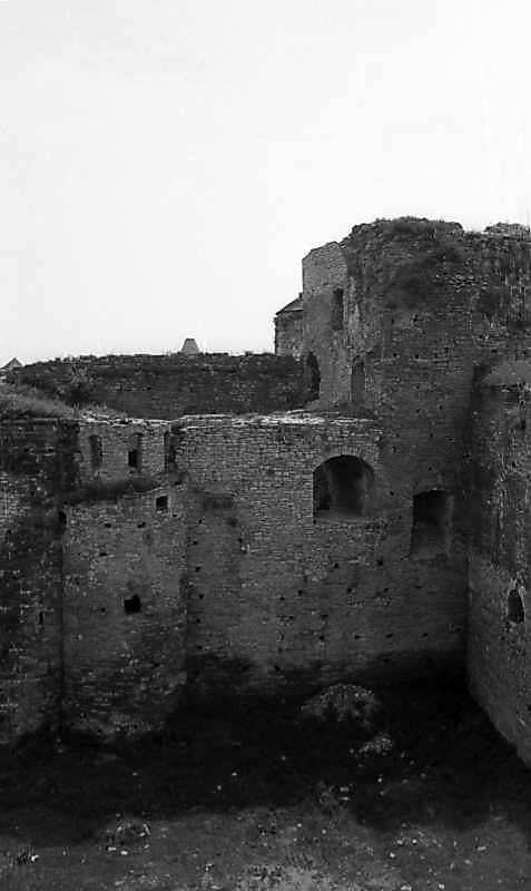 Центральна частина (Мала Західна башта…