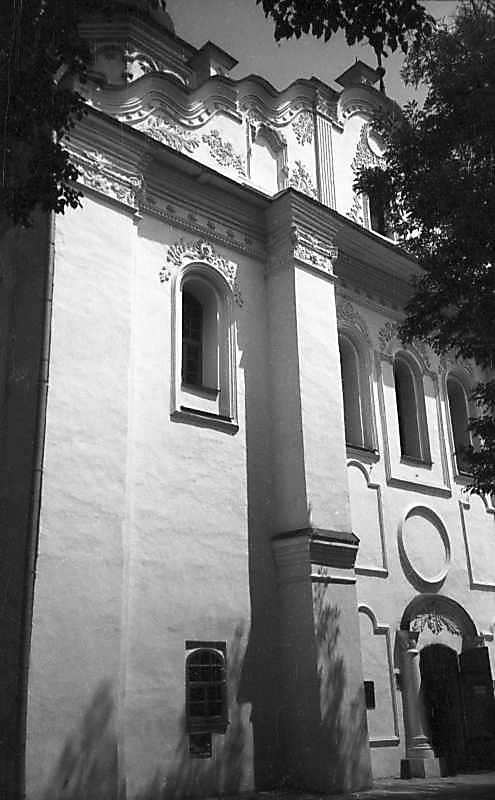 1977 р. Фрагмент західного фасаду.…