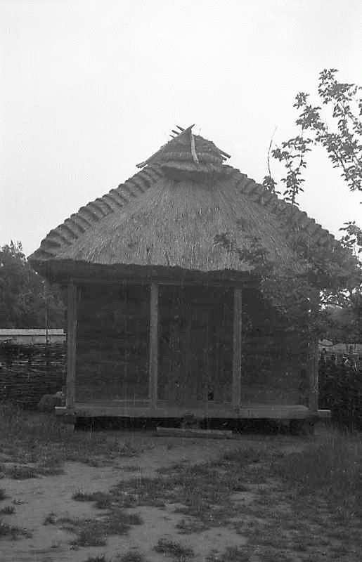 1977 р. Фронтальний вигляд