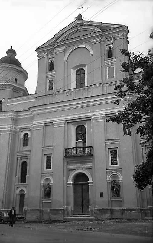 1977 р. Центральна частина головного…