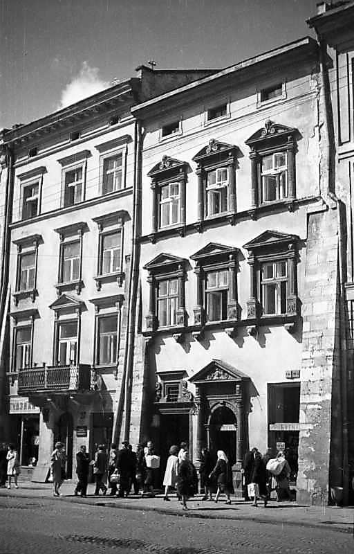 1977 р. Будинки № 27, 28. Загальний…