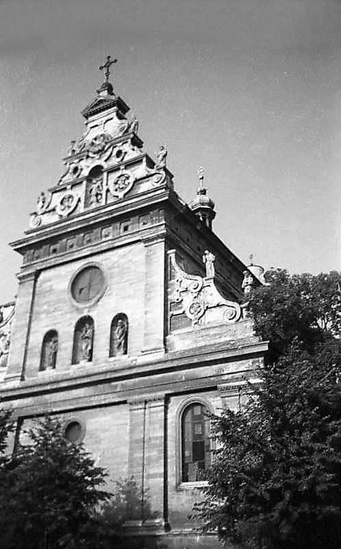 1977 р. Головний фасад. Вигляд з…