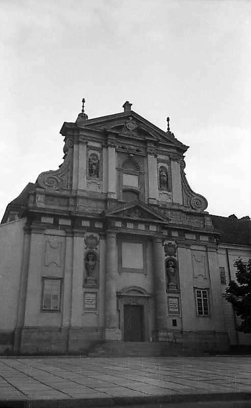 1977 р. Головний фасад