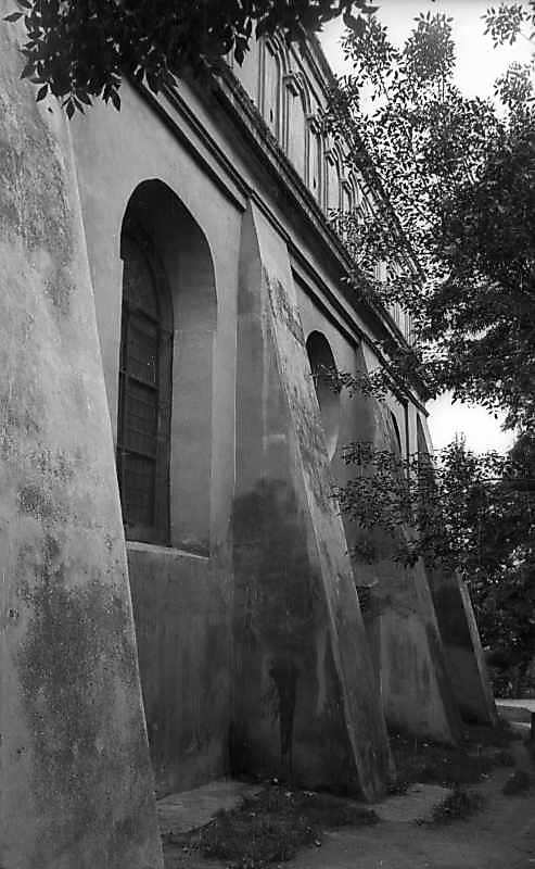 1977 р. Бічний фасад у ракурсі